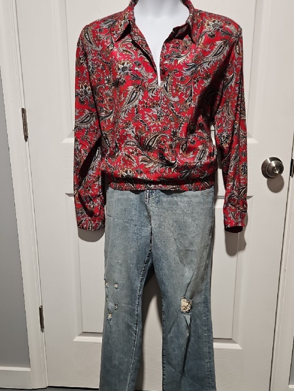Vintage Alfred Dunner Red Paisley Print Top with Gray and Brown Accents